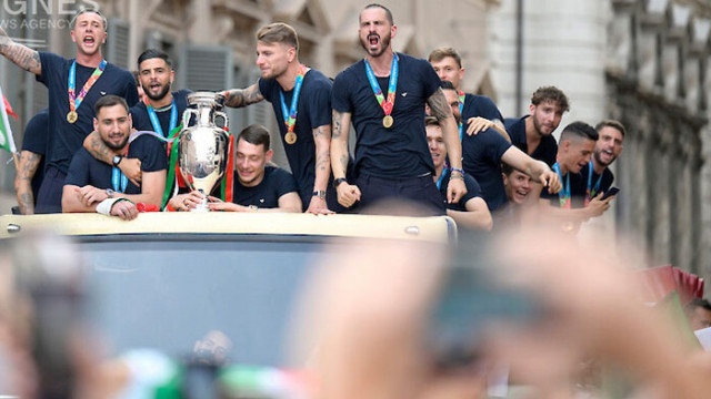 Играчите на Италия отпразнуваха спечелването на титлата от Евро 2020